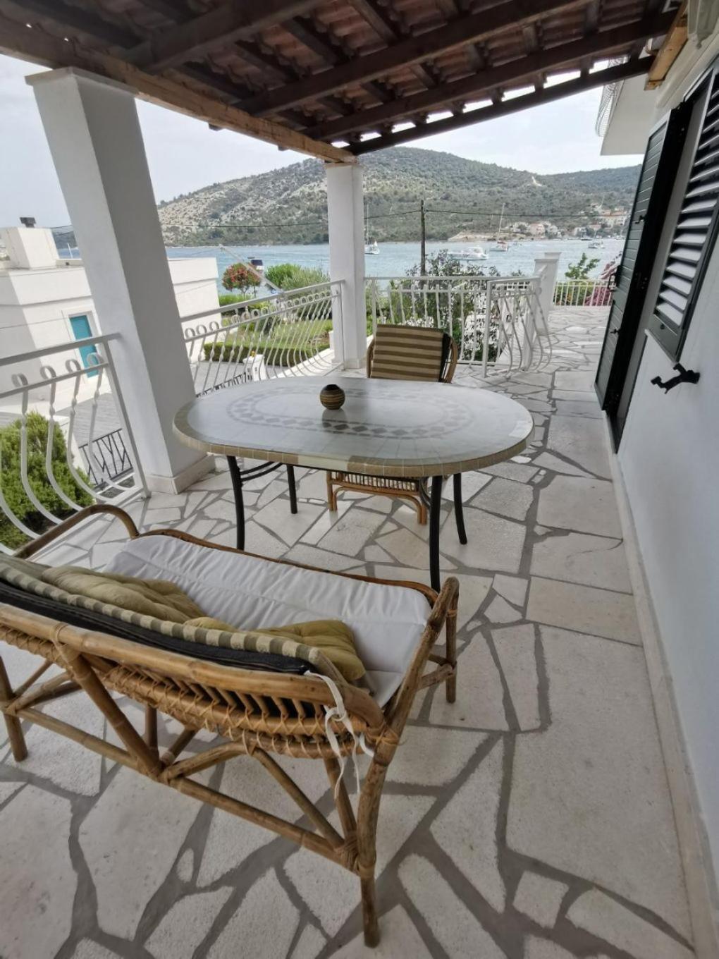 Vinišće Apartments Srdan מראה חיצוני תמונה